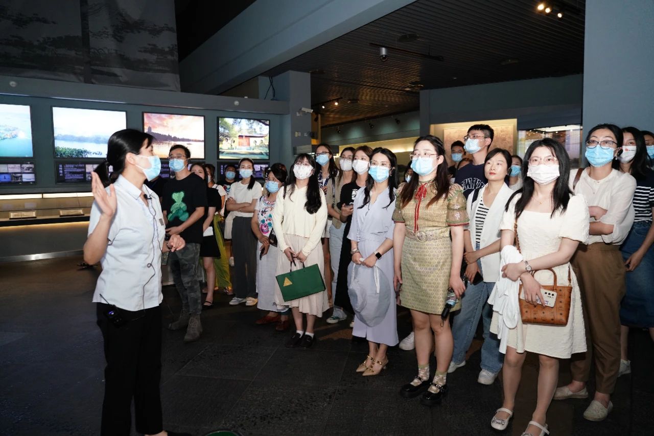 1701852873213053.jpg 19.3.jpg